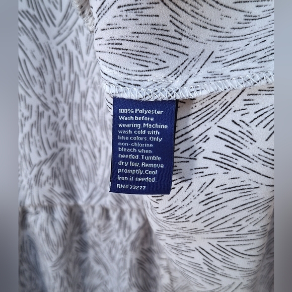 'Apt 9' shirt, black on white, flutter sleeves, bottom hem ruffle, Sz. XL - Picture 7 of 7